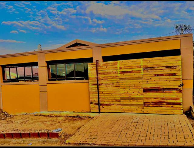 3 BEDROOM HOUSE FOR SALE IN PALMVIEW